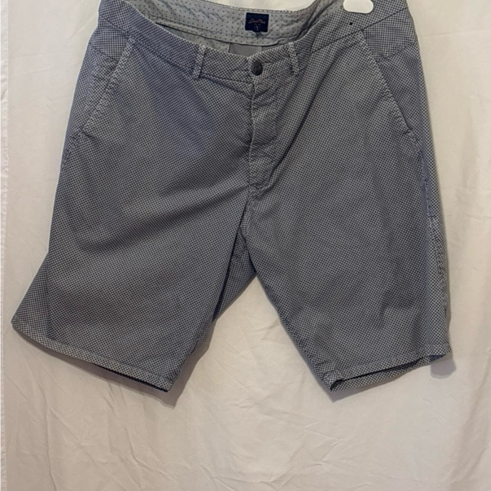 Stylish Gray Patterned Men's Shorts
